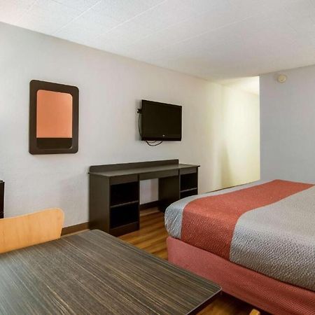 Motel 6 New Stanton Pa Esterno foto
