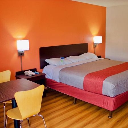 Motel 6 New Stanton Pa Esterno foto