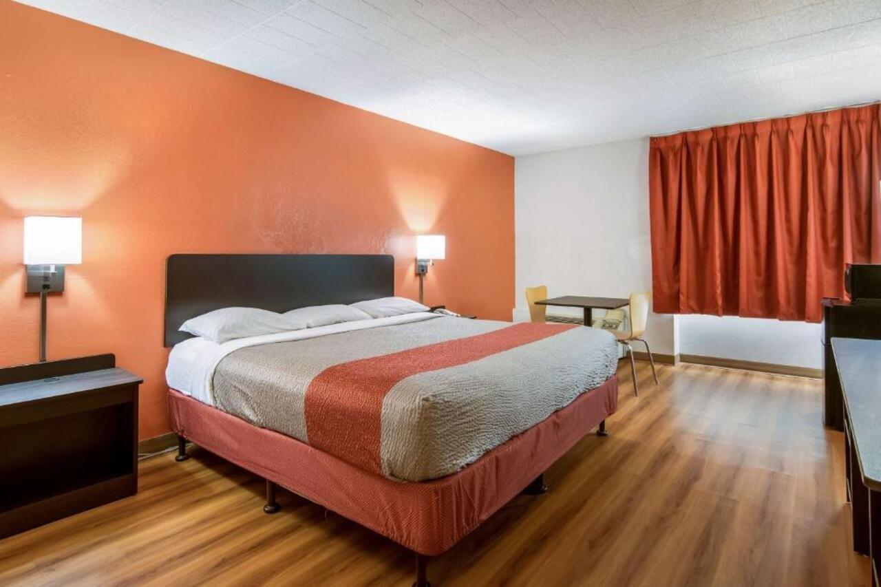 Motel 6 New Stanton Pa Esterno foto