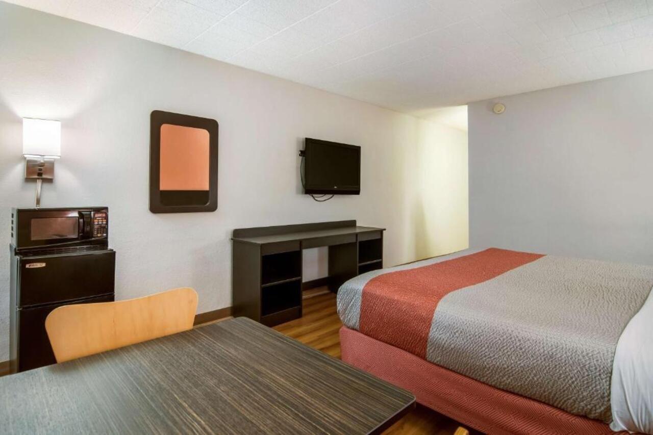 Motel 6 New Stanton Pa Esterno foto