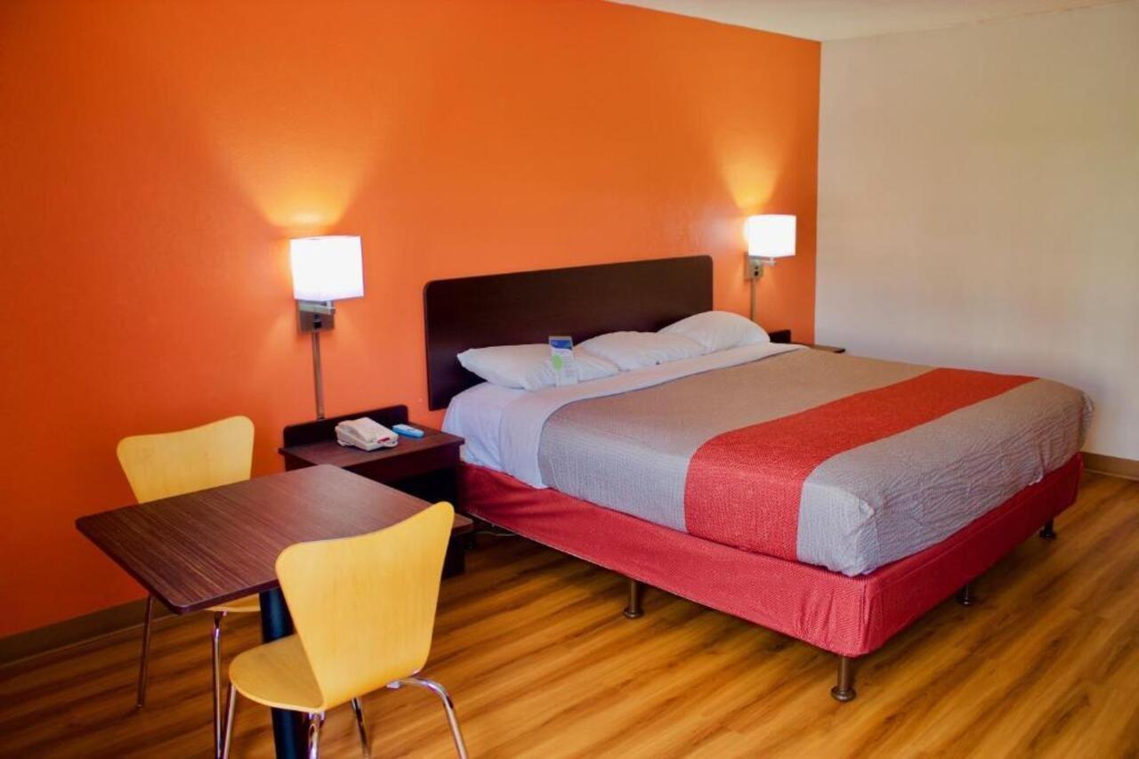 Motel 6 New Stanton Pa Esterno foto